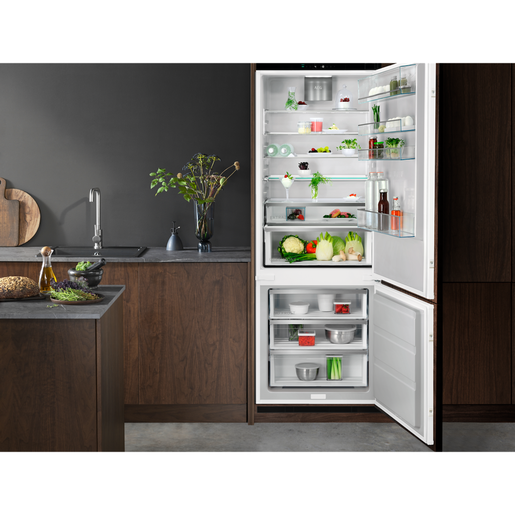 AEG NSC7G752ES Built-In Fridge Freezer